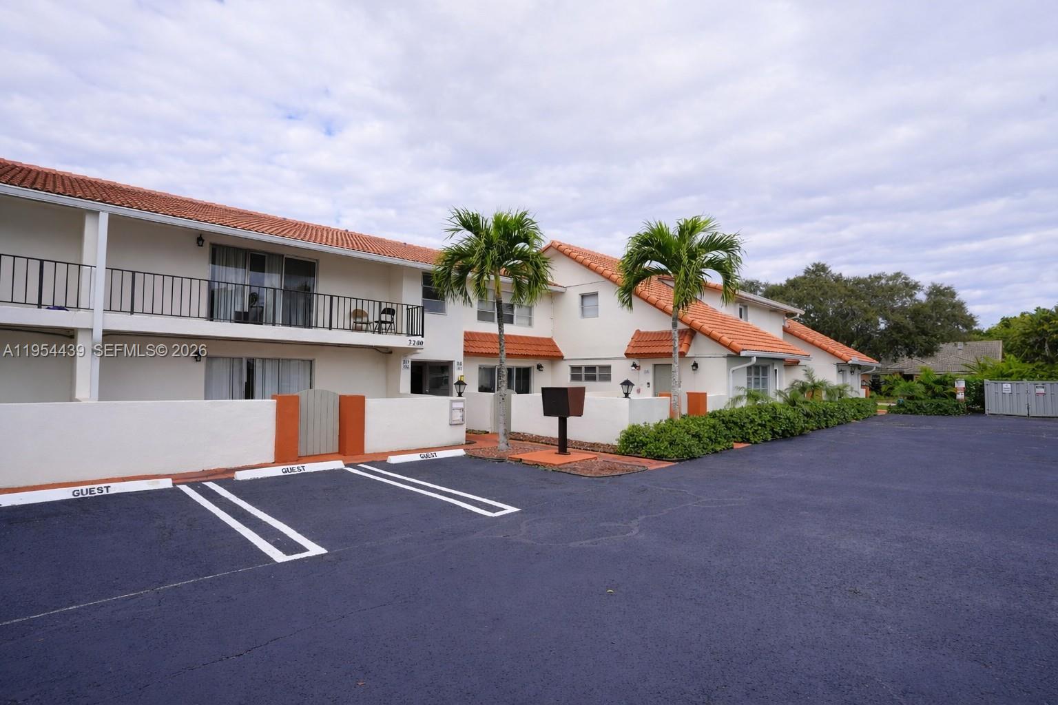 VILLAS AT CORAL SPRINGS - Residential