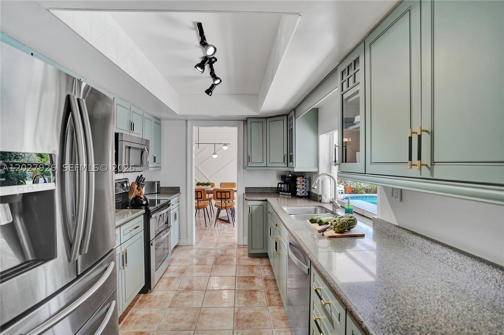 Imperial Point - Residential Lease