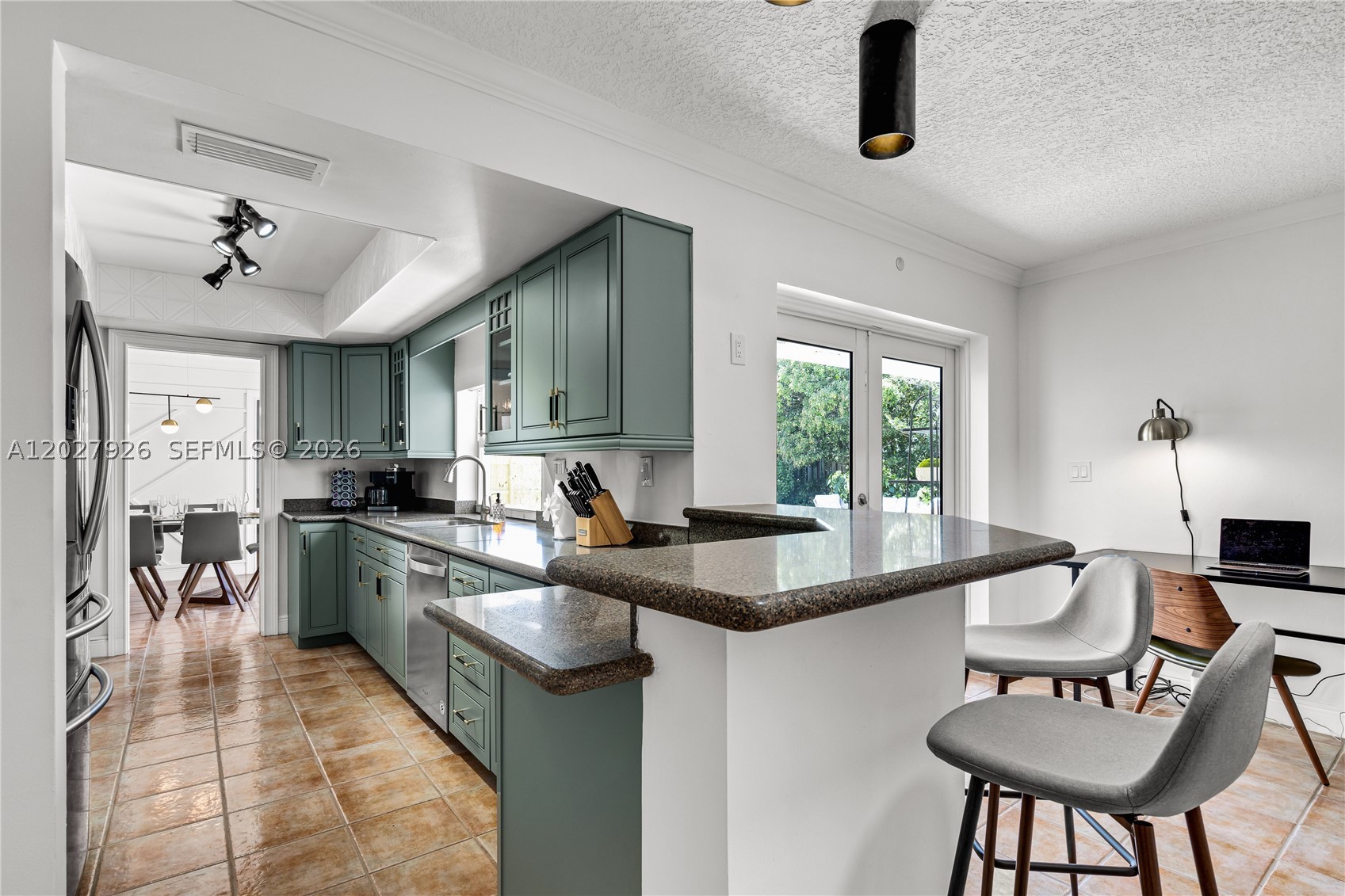Imperial Point - Residential Lease