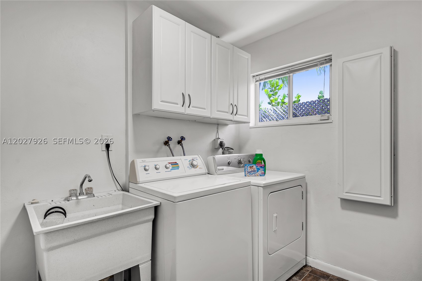 Imperial Point - Residential Lease