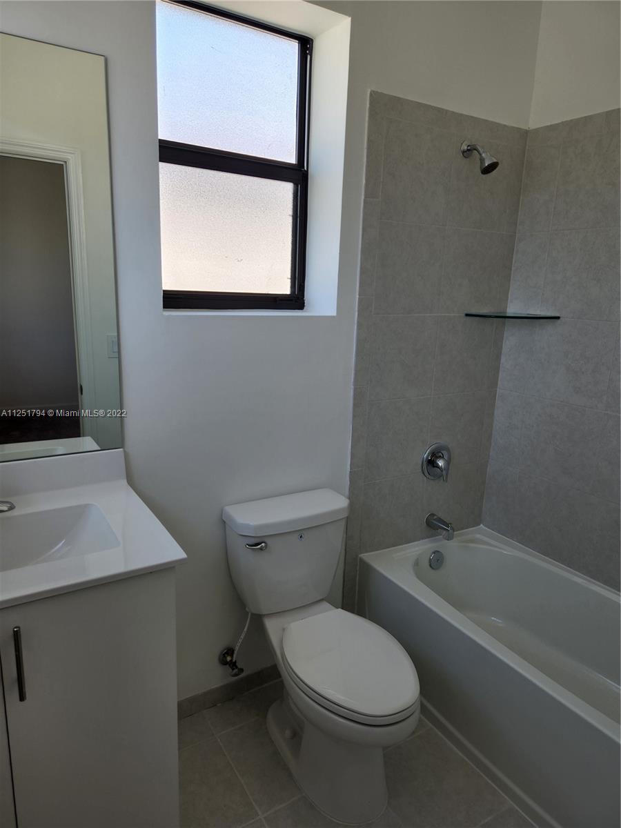VIA VENTURA NEIGHBORHOOD - Residential Lease