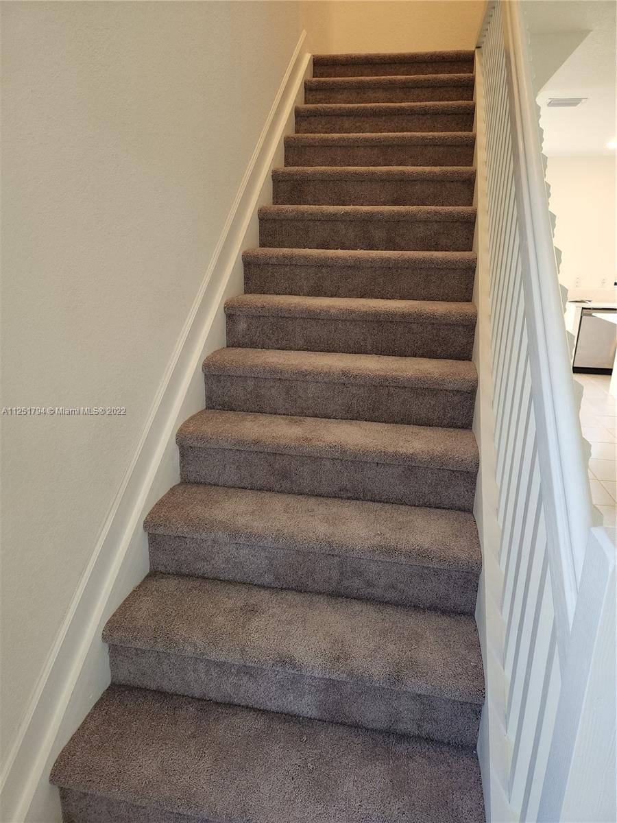VIA VENTURA NEIGHBORHOOD - Residential Lease