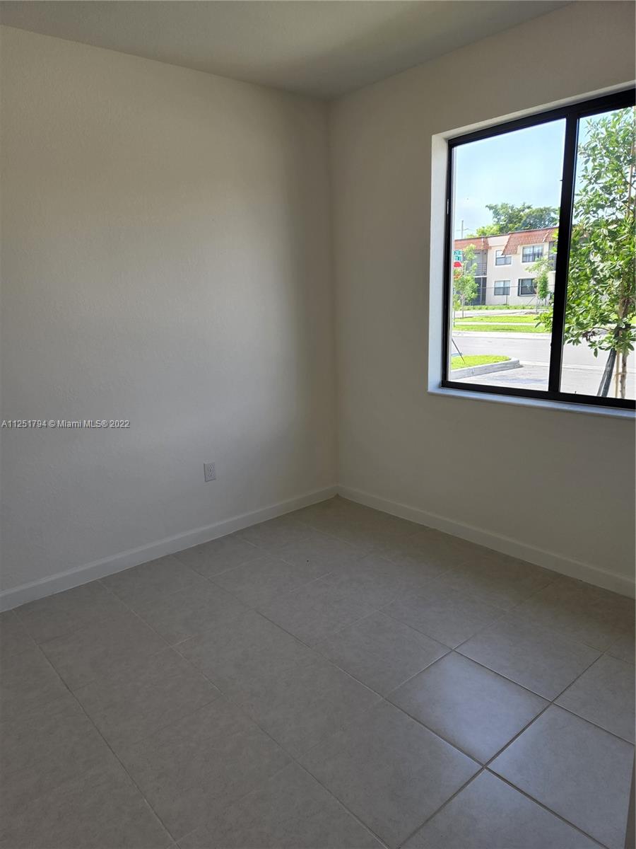 VIA VENTURA NEIGHBORHOOD - Residential Lease