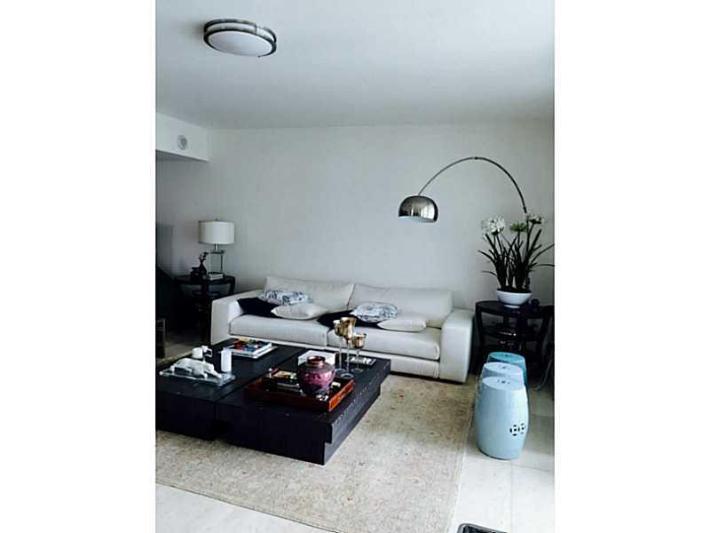 THE PENINSULA II CONDO - Residential Lease