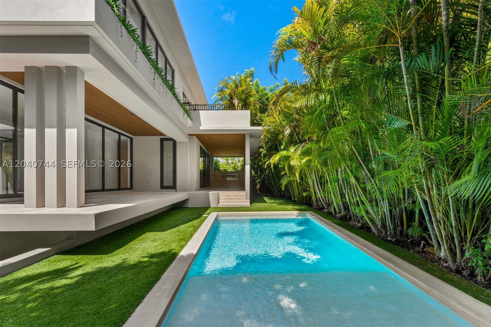 TROPICAL ISLE HOMES SUB 4 - Residential