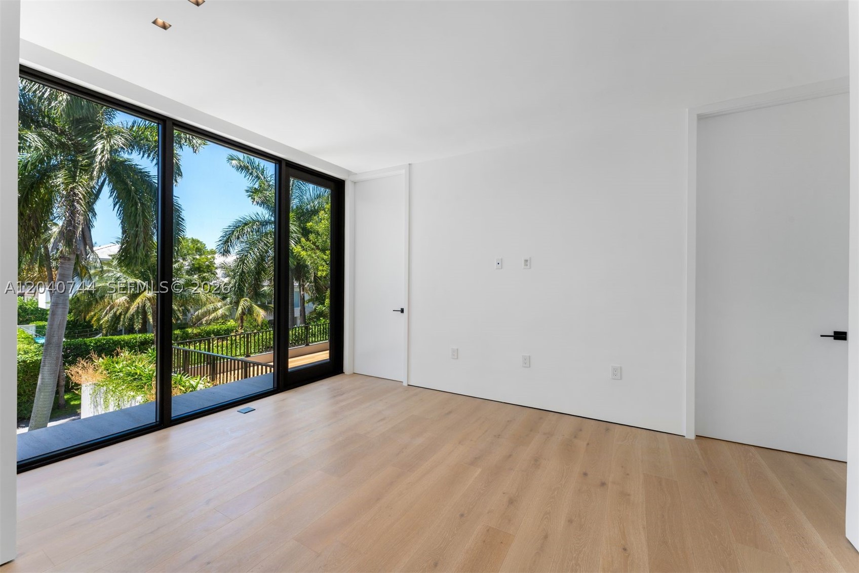 TROPICAL ISLE HOMES SUB 4 - Residential
