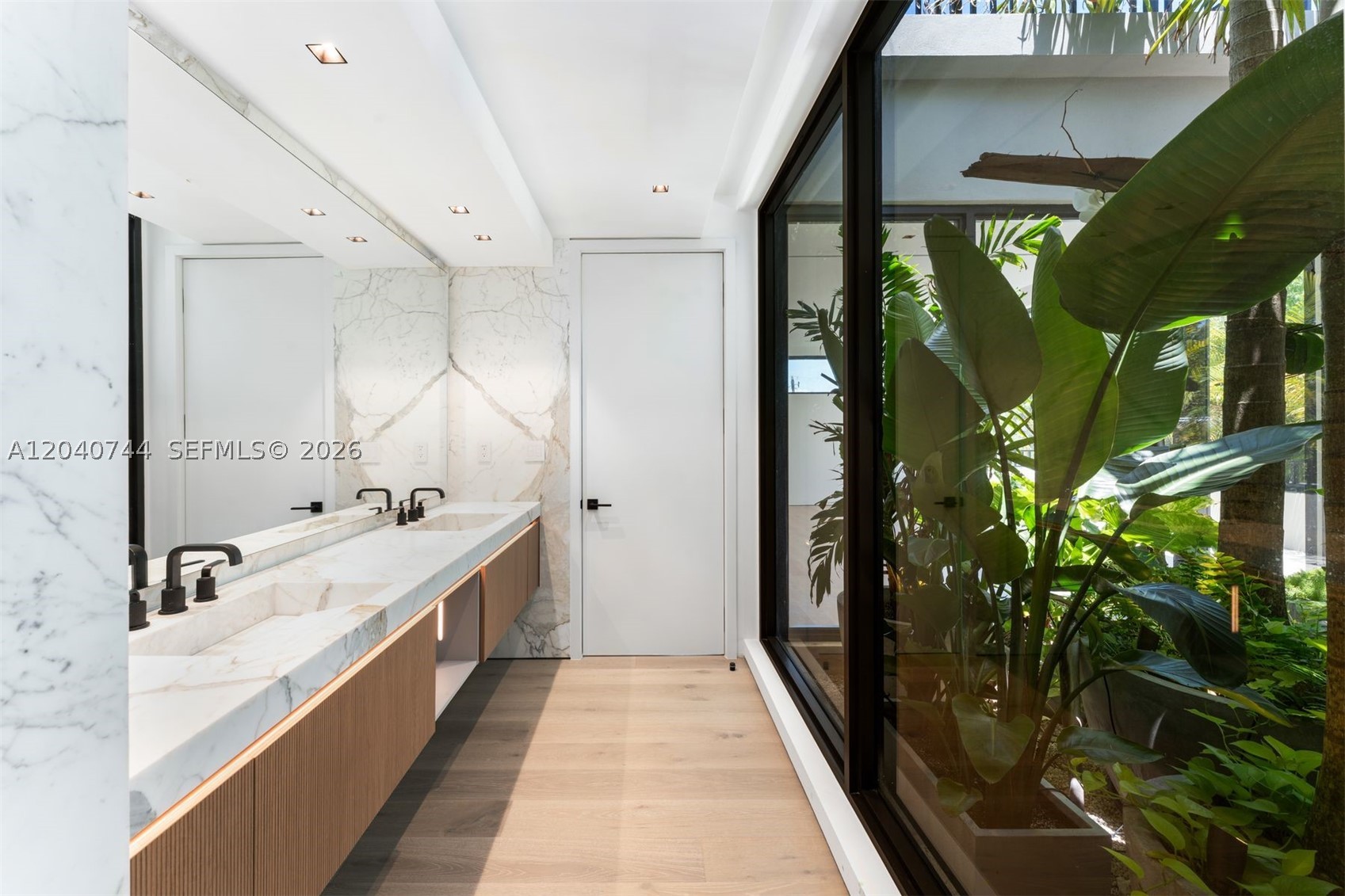 TROPICAL ISLE HOMES SUB 4 - Residential