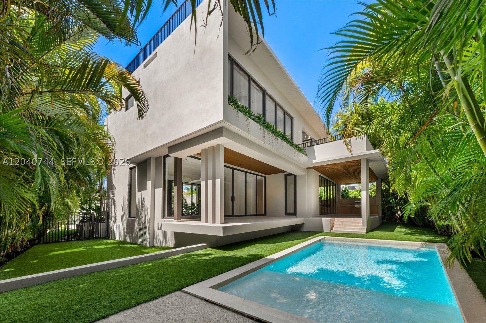 TROPICAL ISLE HOMES SUB 4 - Residential