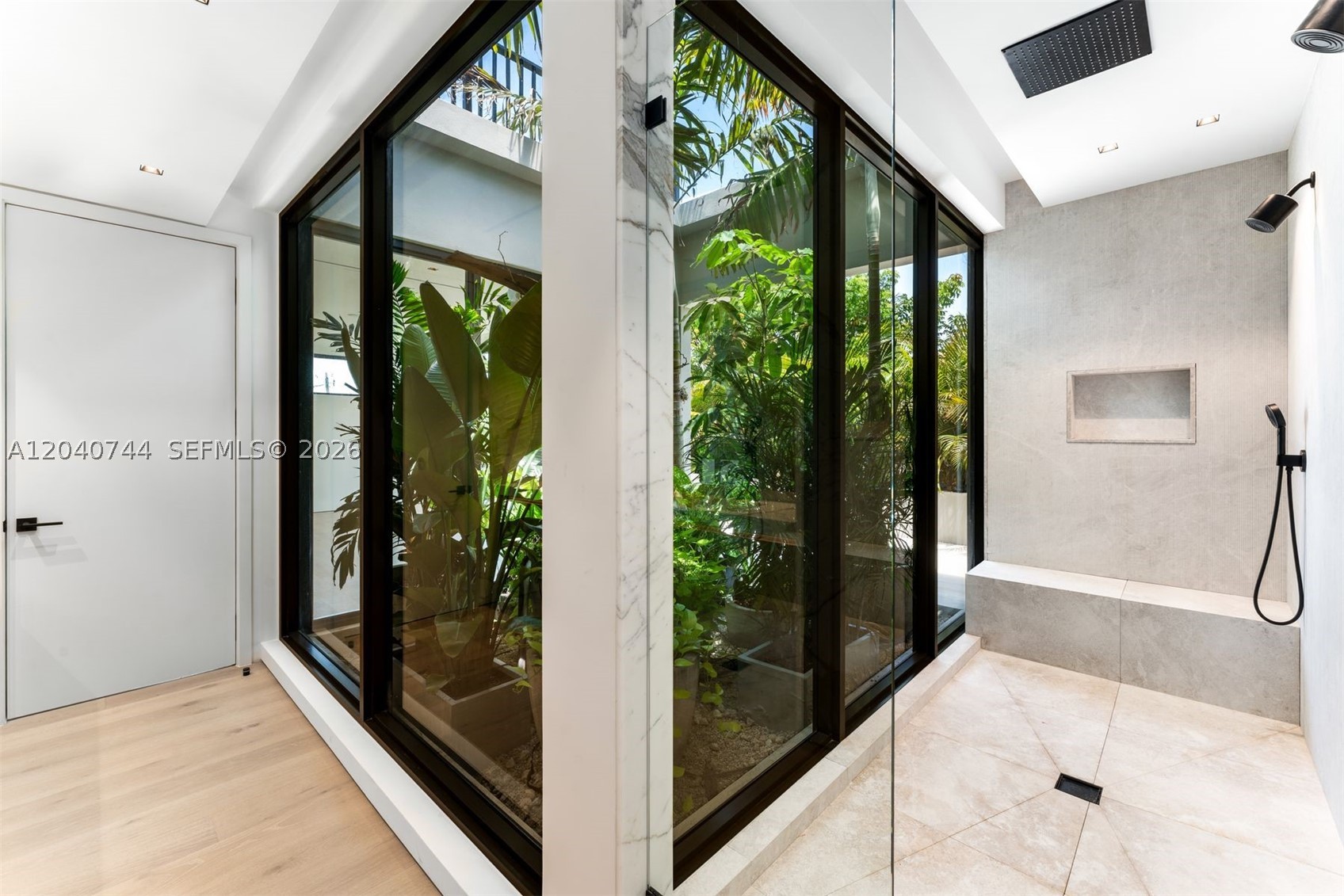 TROPICAL ISLE HOMES SUB 4 - Residential