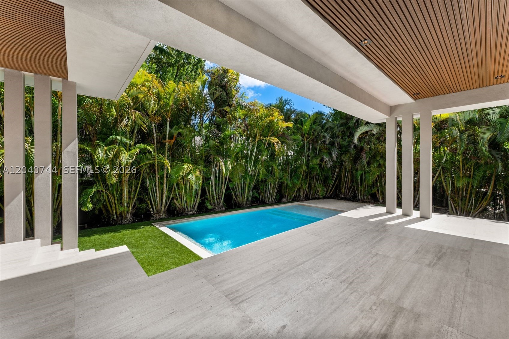 TROPICAL ISLE HOMES SUB 4 - Residential