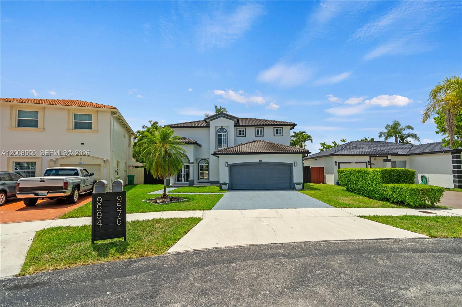 MONACO ESTATES AT KENDALL - Residential