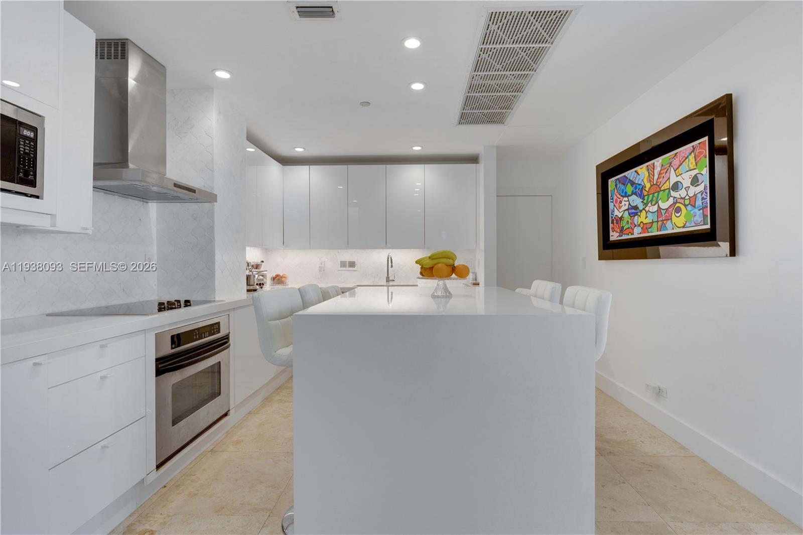 RONEY PALACE CONDO - Residential