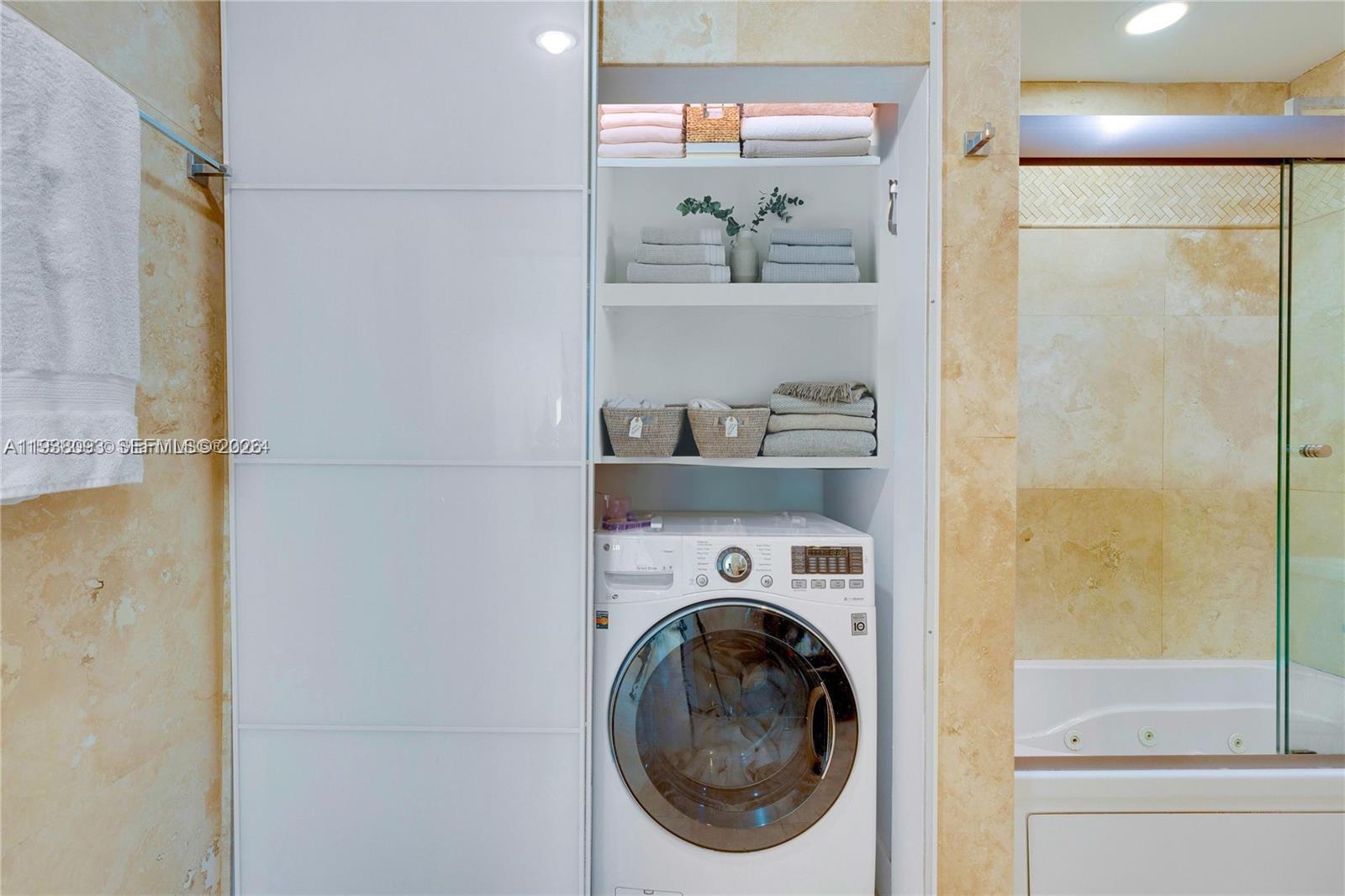 RONEY PALACE CONDO - Residential