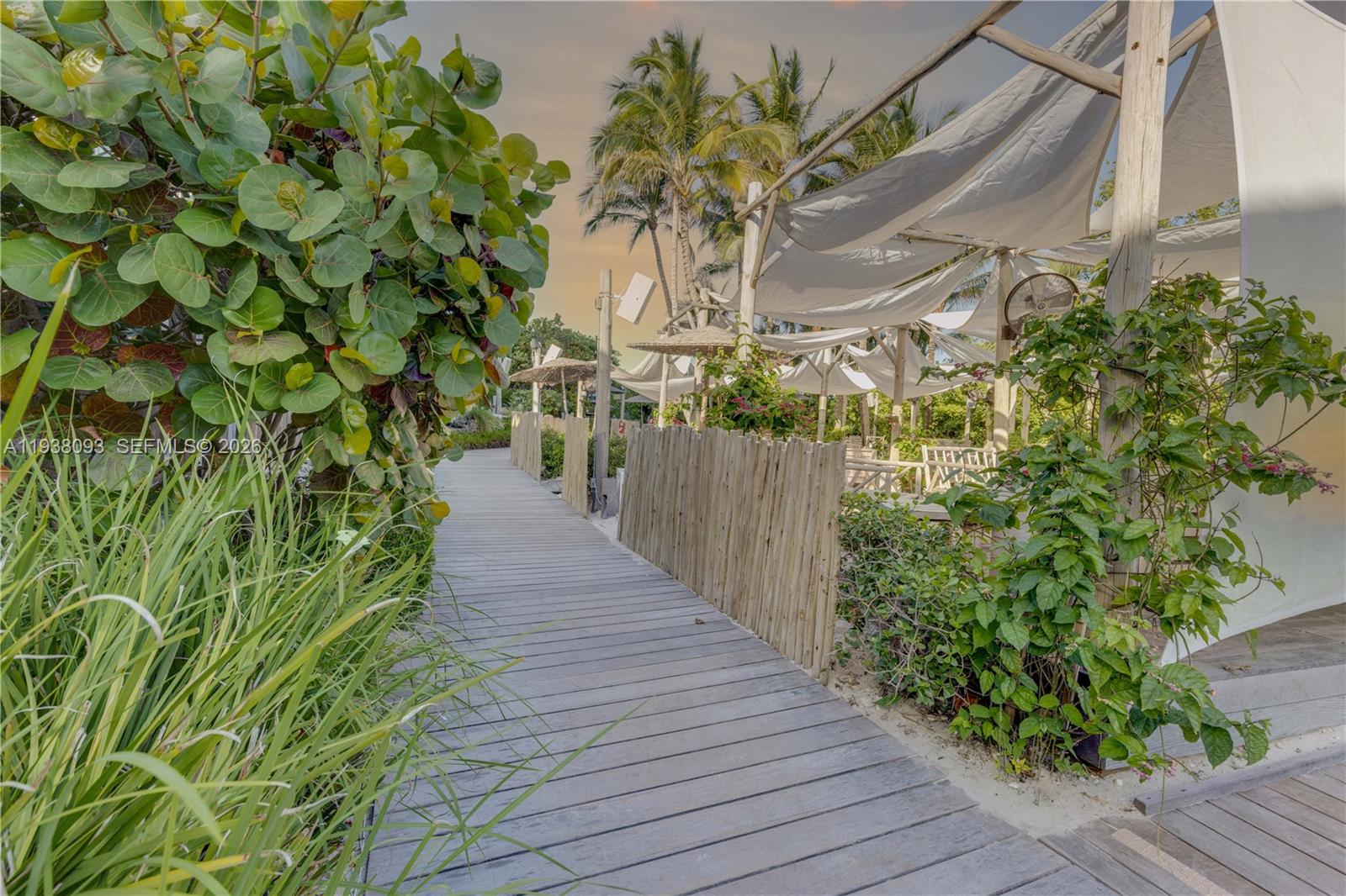 RONEY PALACE CONDO - Residential