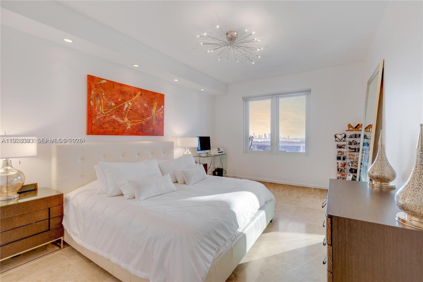 RONEY PALACE CONDO - Residential