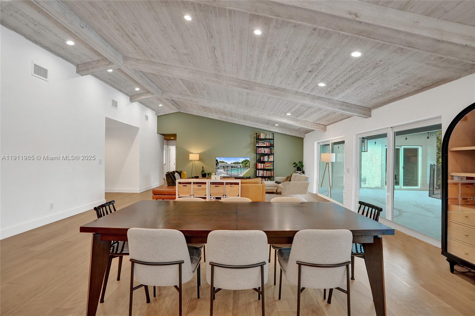 DAVIDE ISLE - Residential Lease
