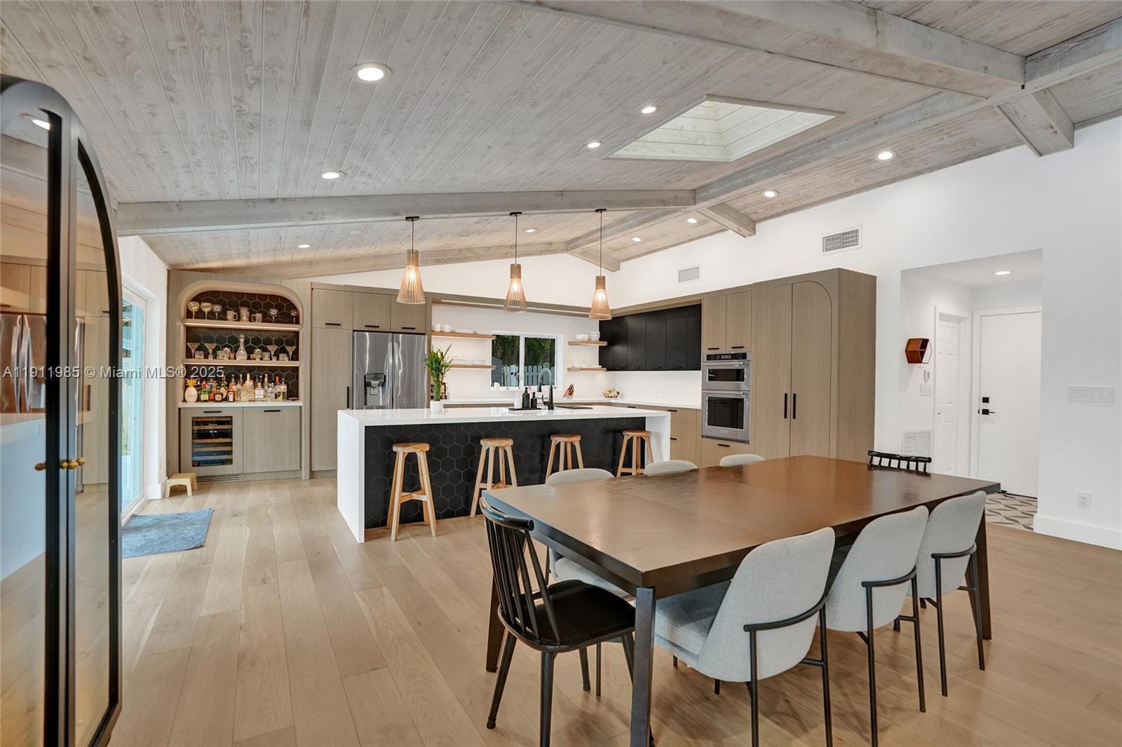 DAVIDE ISLE - Residential Lease