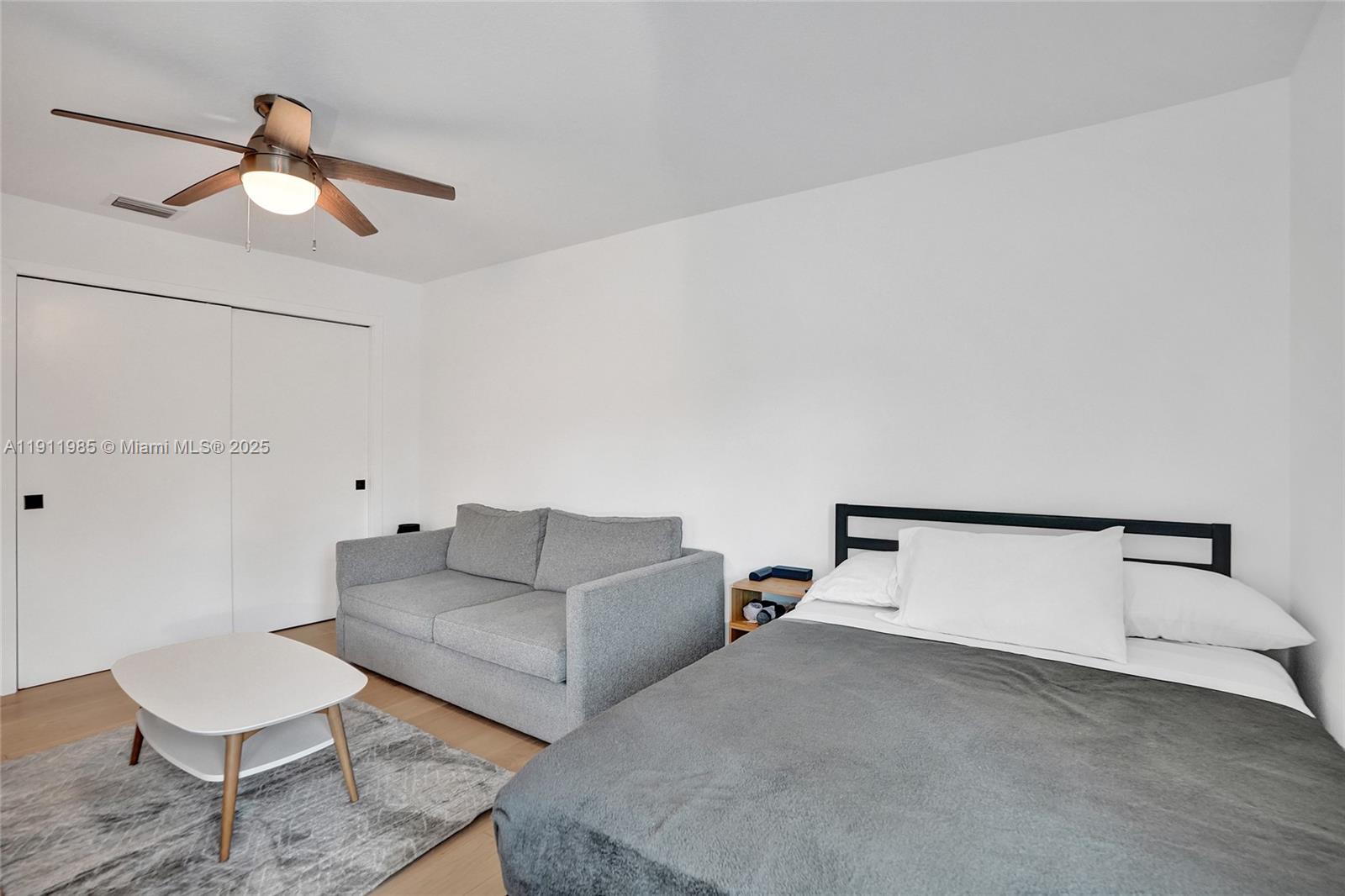 DAVIDE ISLE - Residential Lease