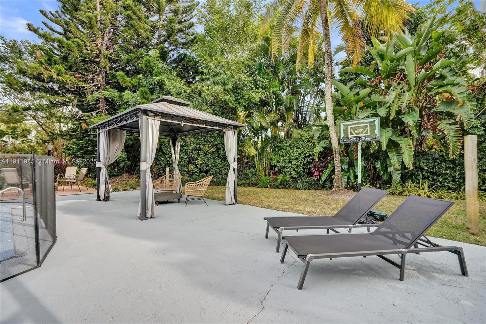 DAVIDE ISLE - Residential Lease