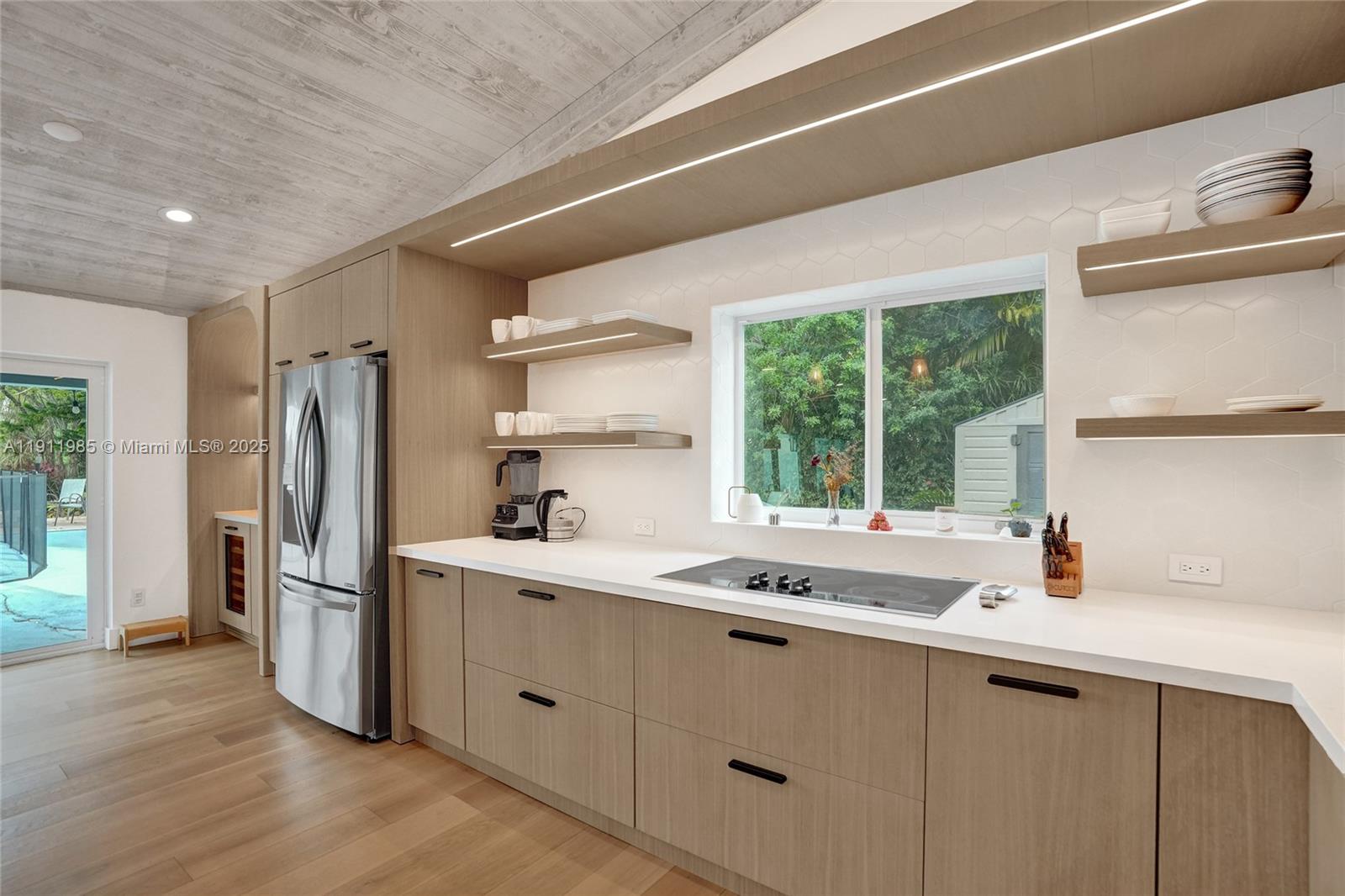 DAVIDE ISLE - Residential Lease