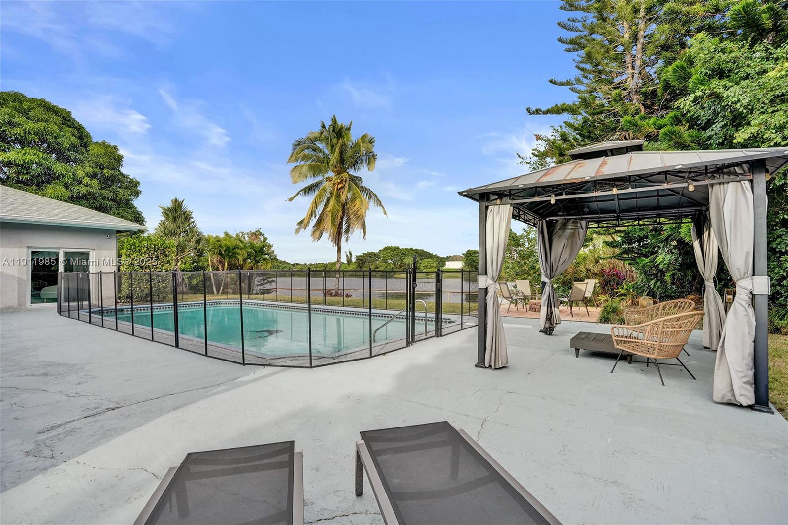 DAVIDE ISLE - Residential Lease