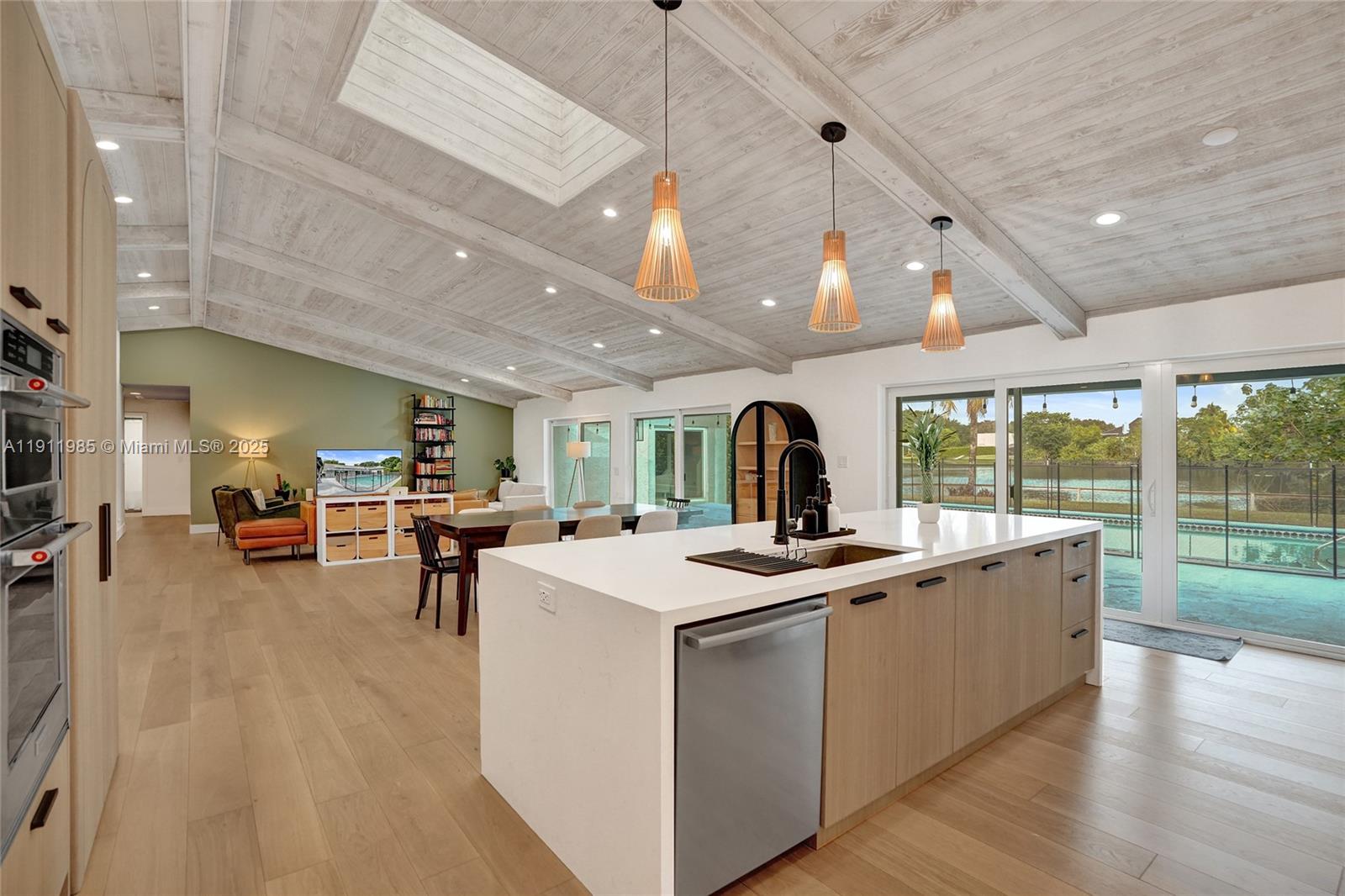 DAVIDE ISLE - Residential Lease