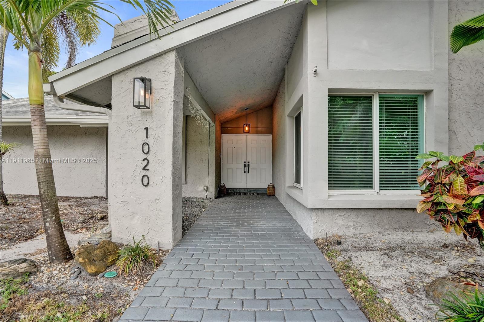 DAVIDE ISLE - Residential Lease