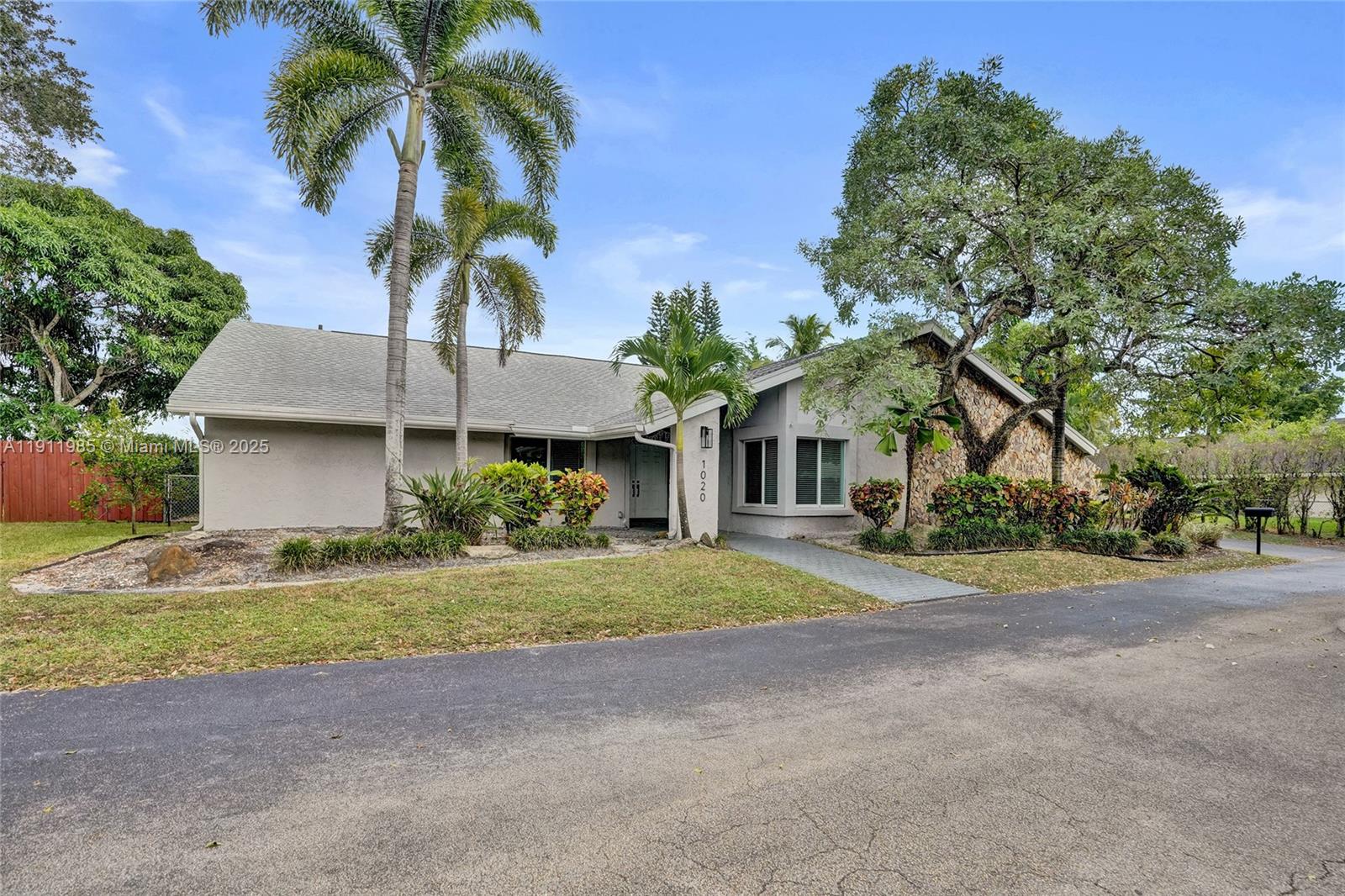 DAVIDE ISLE - Residential Lease
