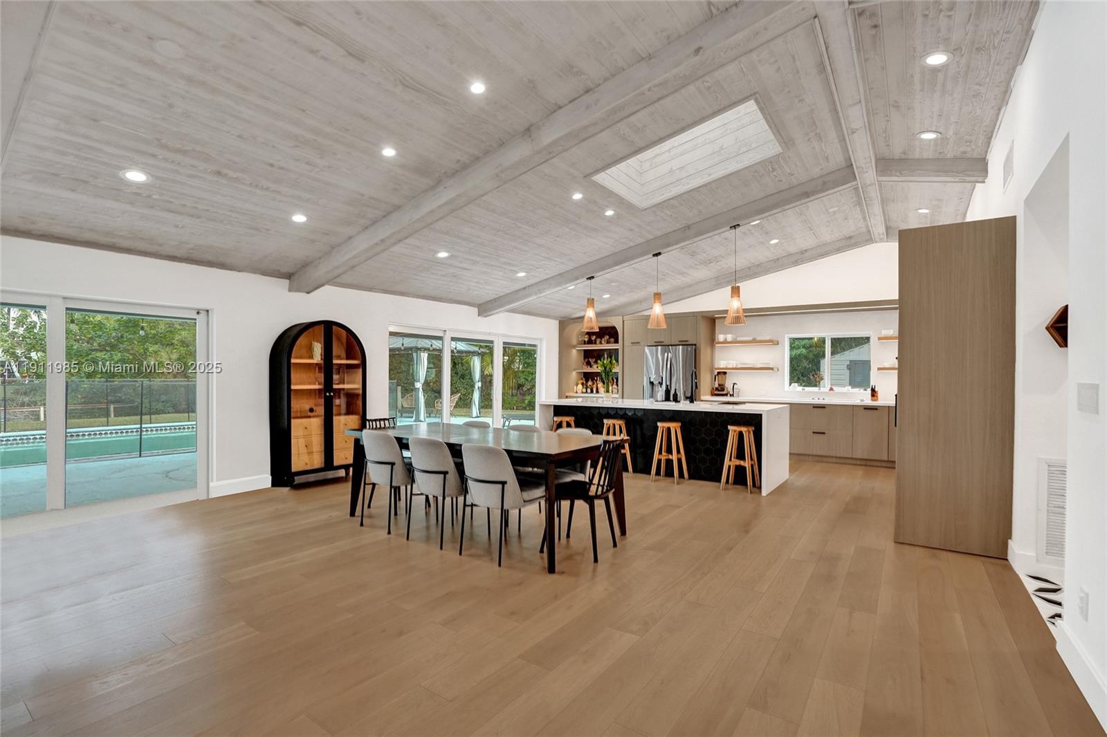 DAVIDE ISLE - Residential Lease