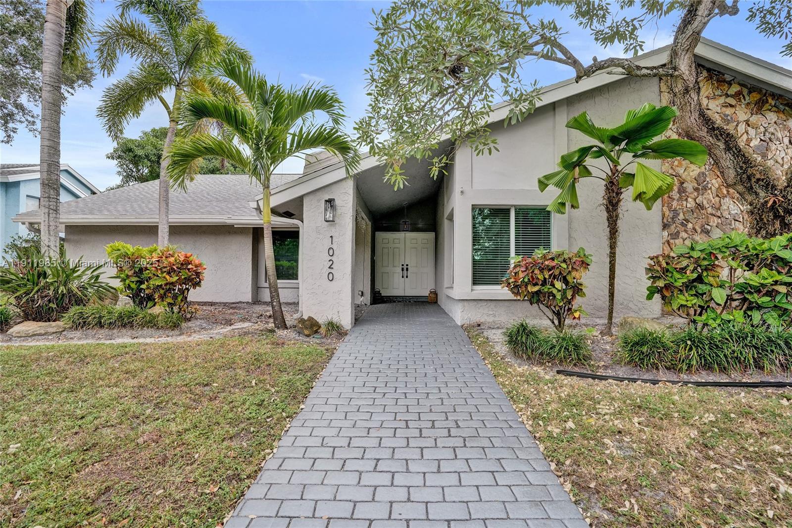 DAVIDE ISLE - Residential Lease