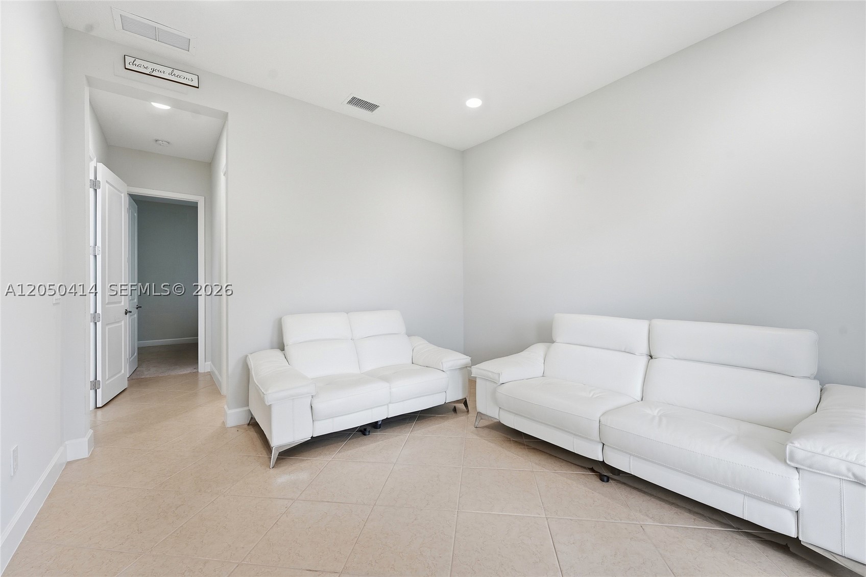MEADOWS OF WESTLAKE - Residential Lease