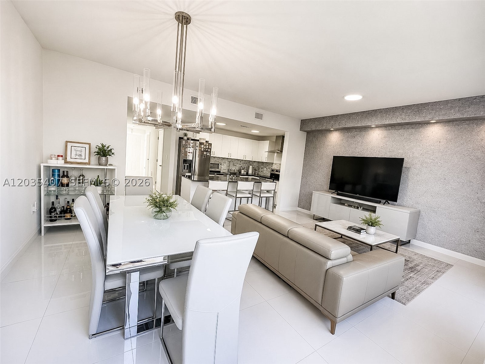 PARADISE ONE - Residential
