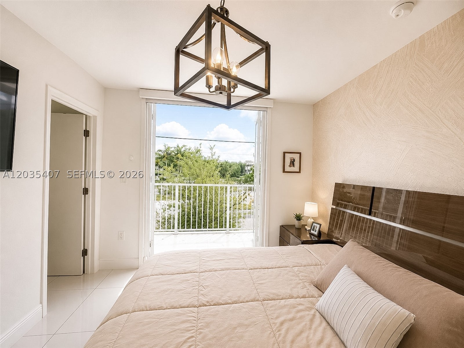 PARADISE ONE - Residential