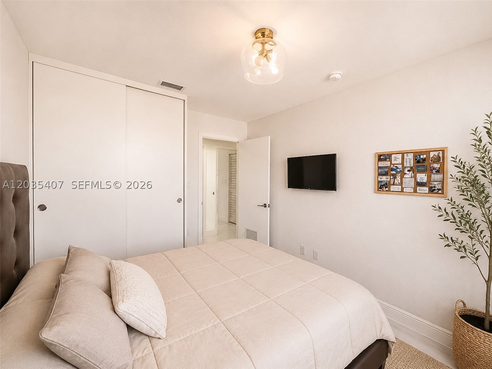 PARADISE ONE - Residential