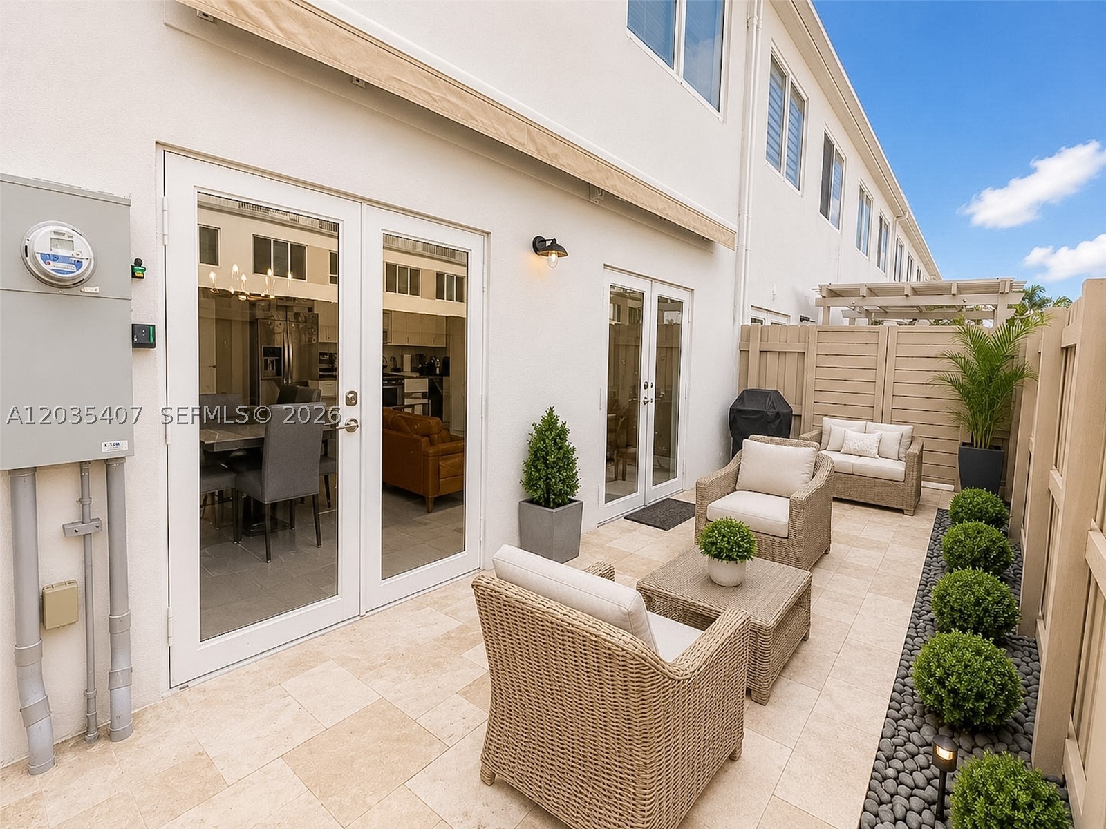 PARADISE ONE - Residential