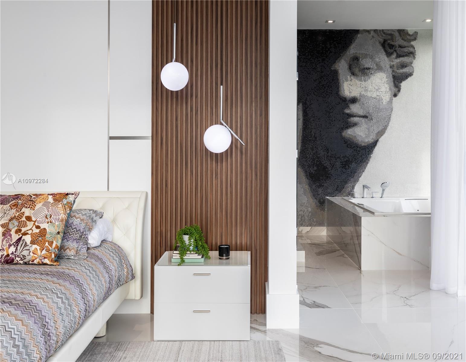 SUNRISE HARBOUR REV PL - Residential