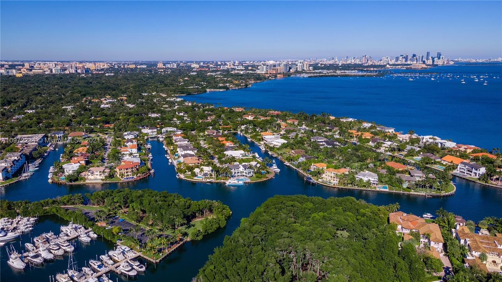 SUNRISE HARBOUR REV PL - Residential