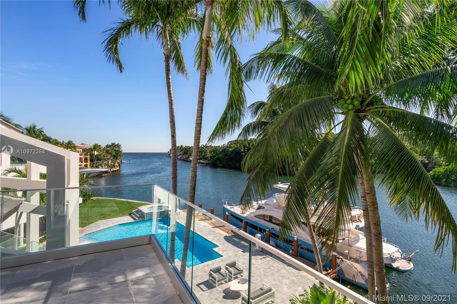 SUNRISE HARBOUR REV PL - Residential