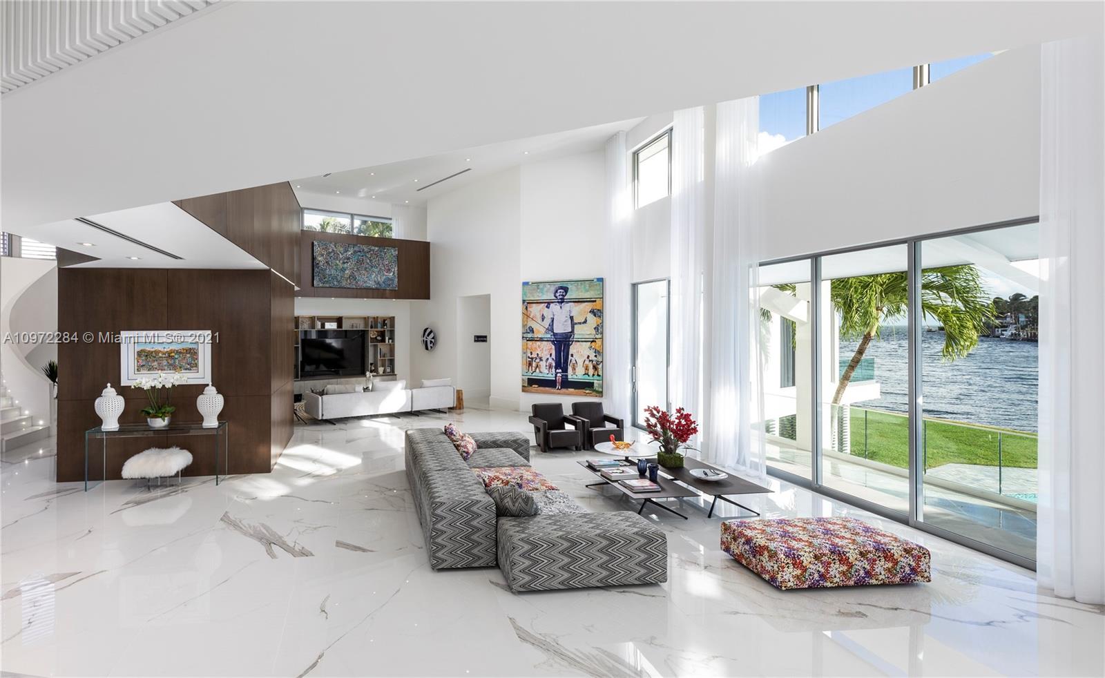SUNRISE HARBOUR REV PL - Residential
