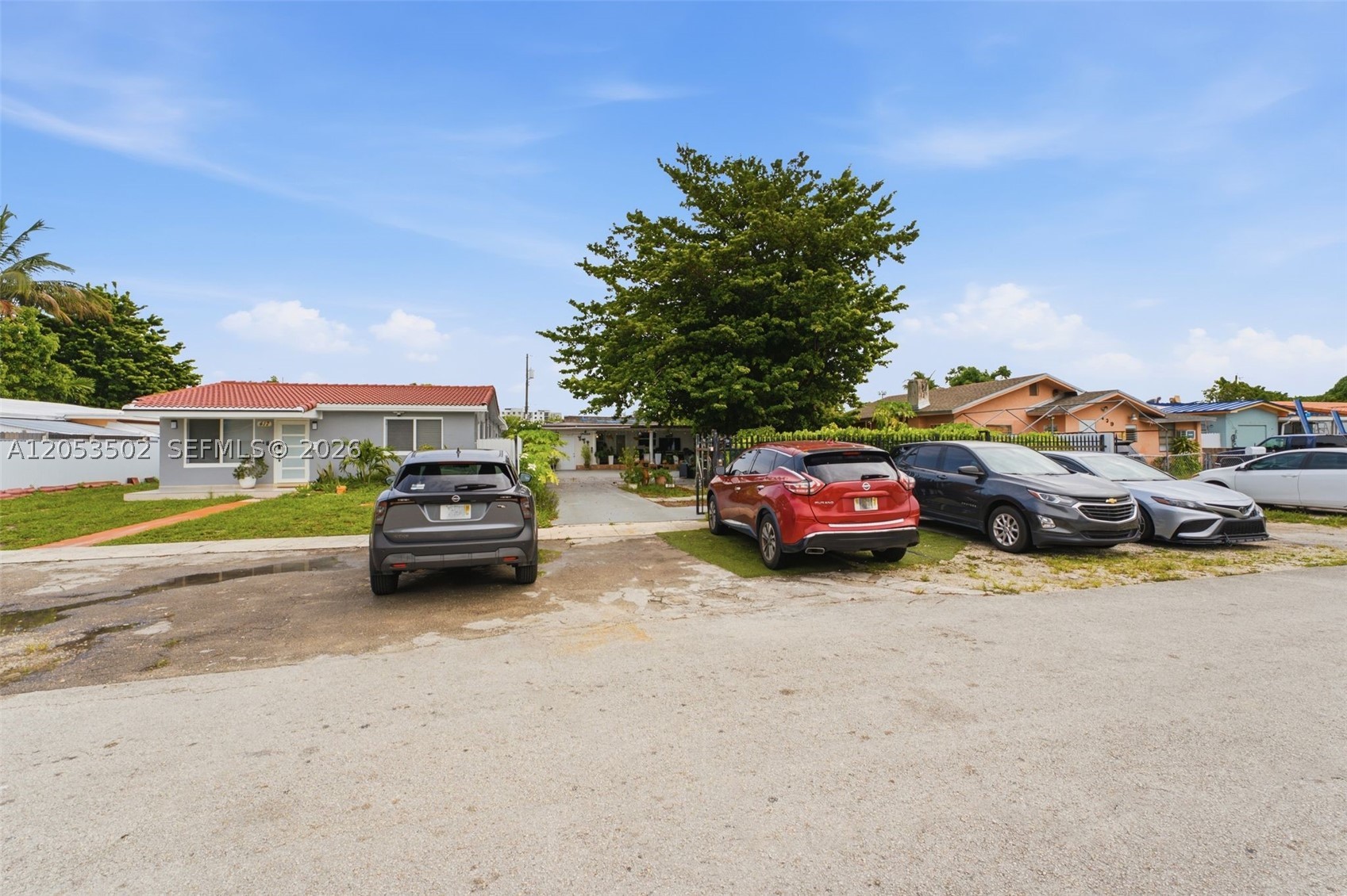 EAST HIALEAH - Residential