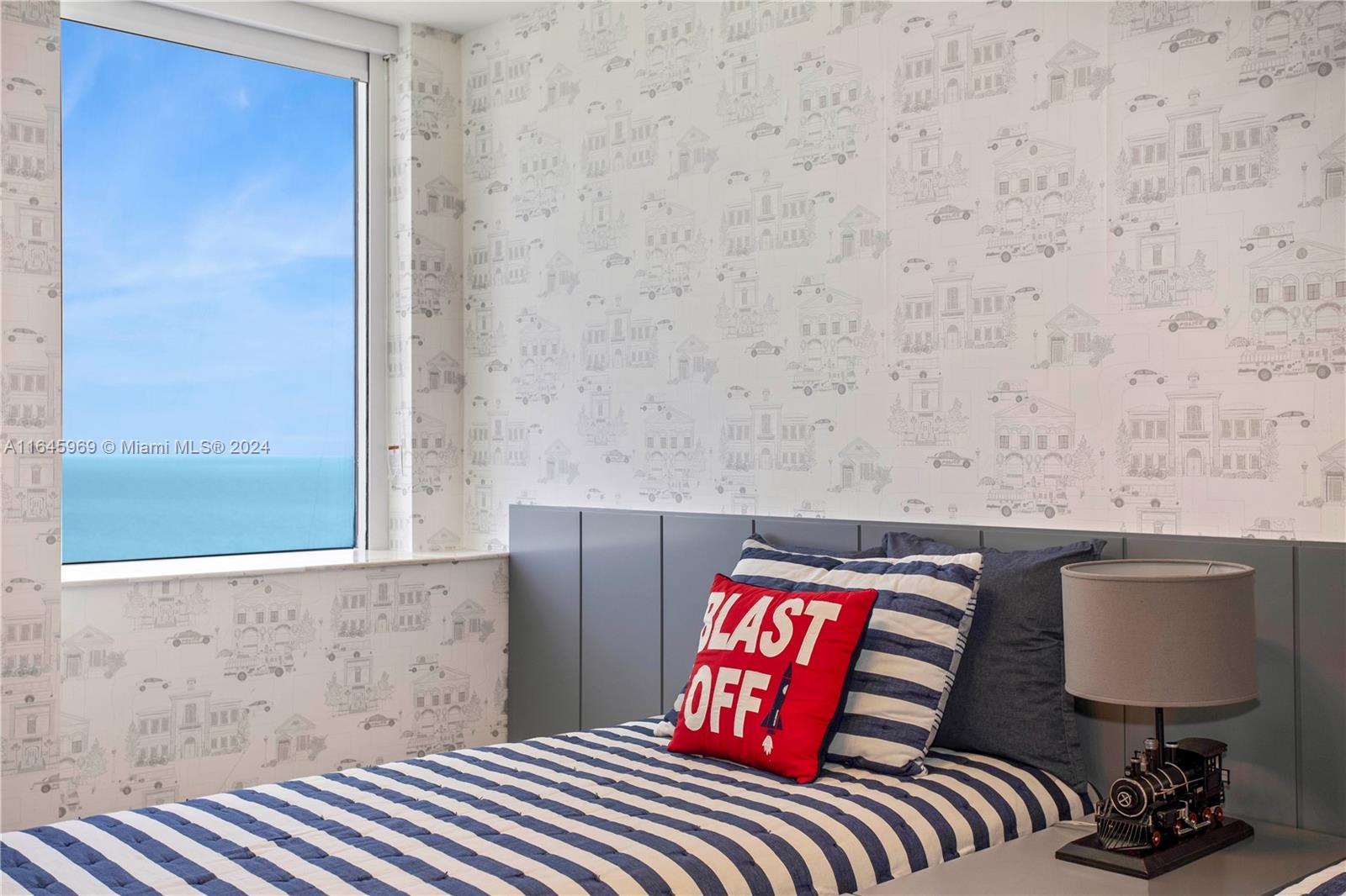 GREEN DIAMOND CONDO - Residential