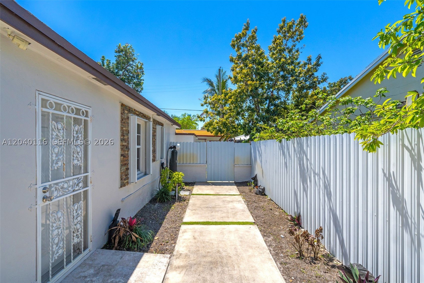 PARKERS SHORES - Residential