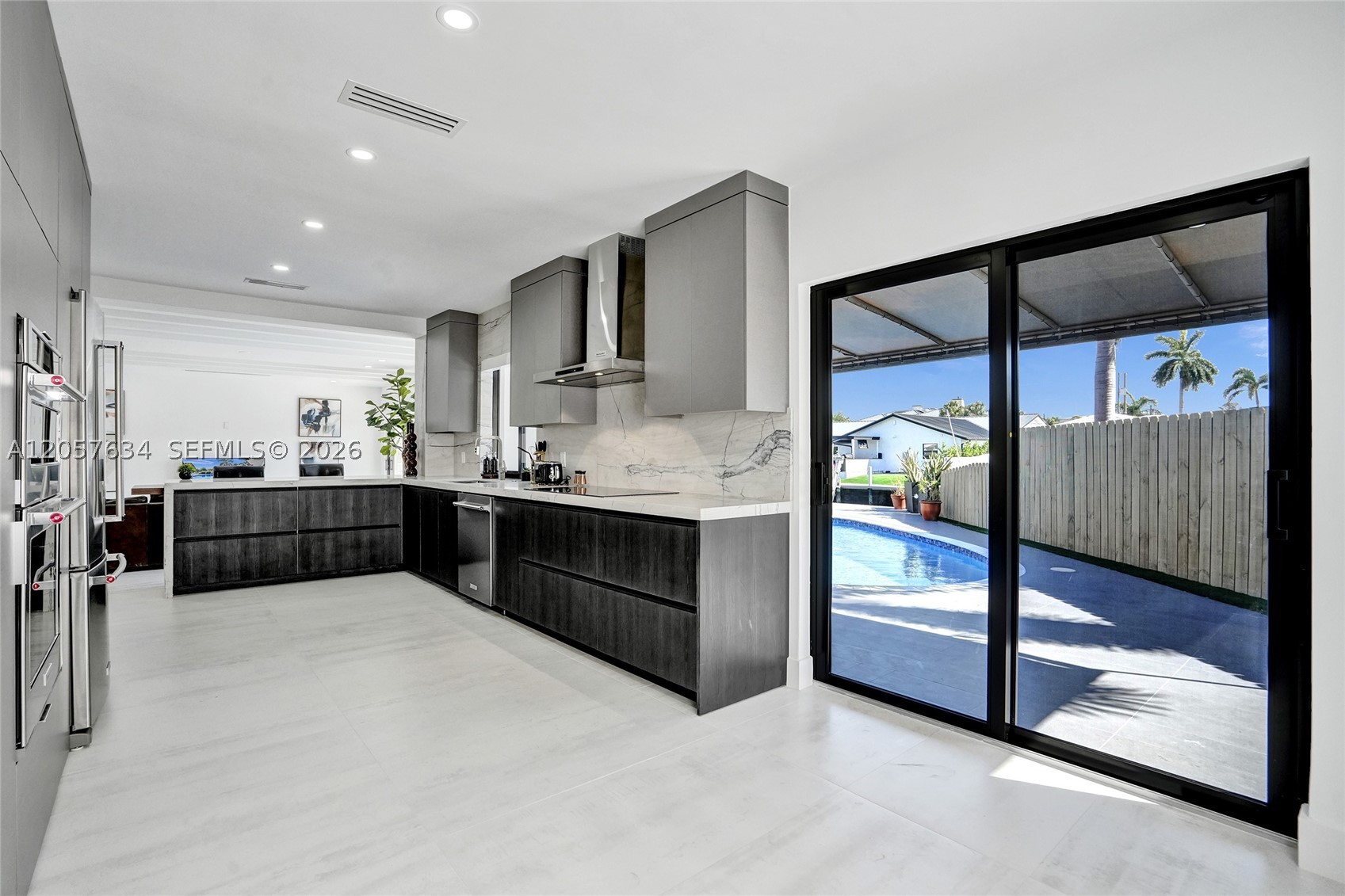CORAL RIDGE COUNTRY CLUB - Residential