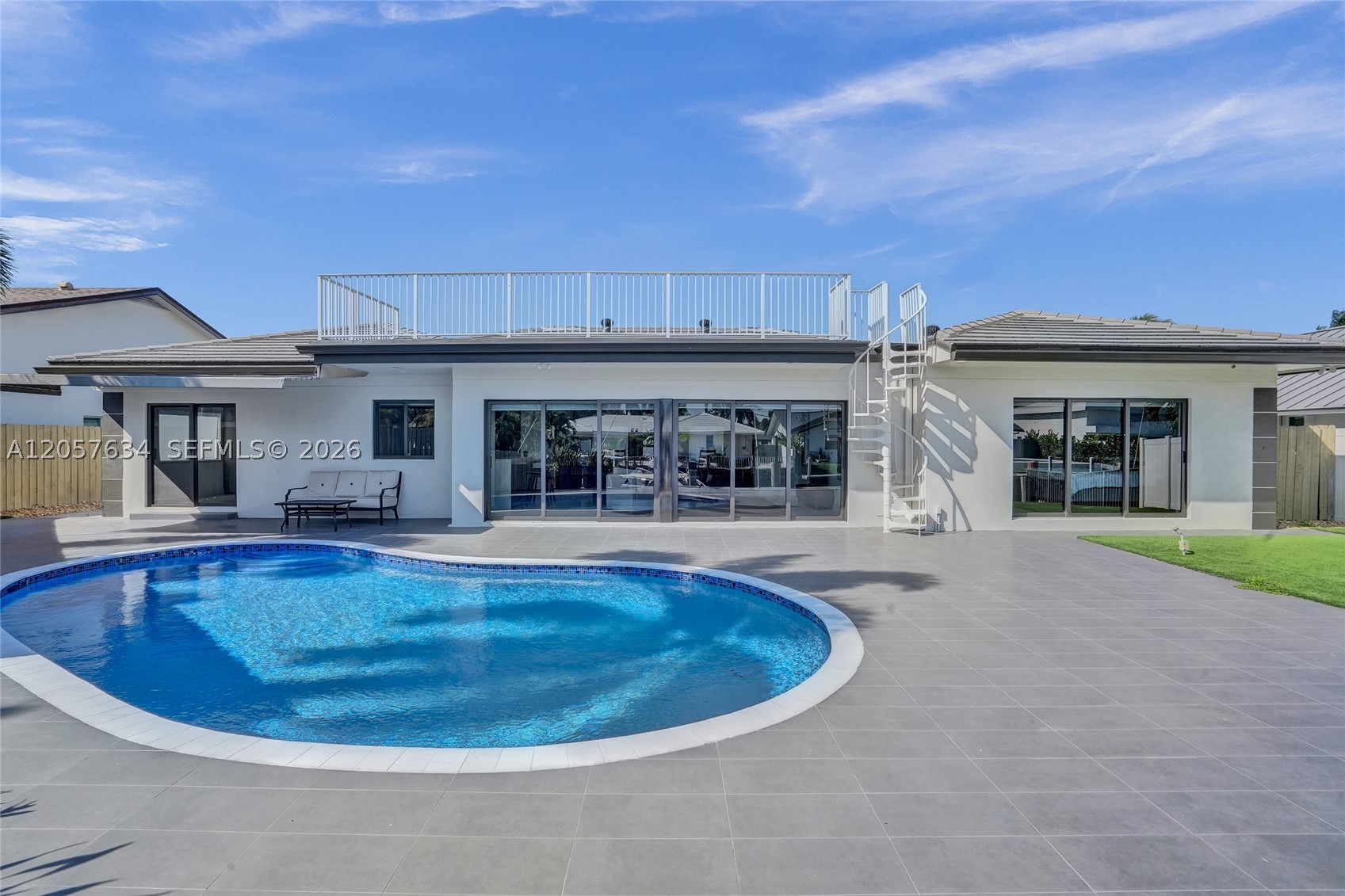 CORAL RIDGE COUNTRY CLUB - Residential