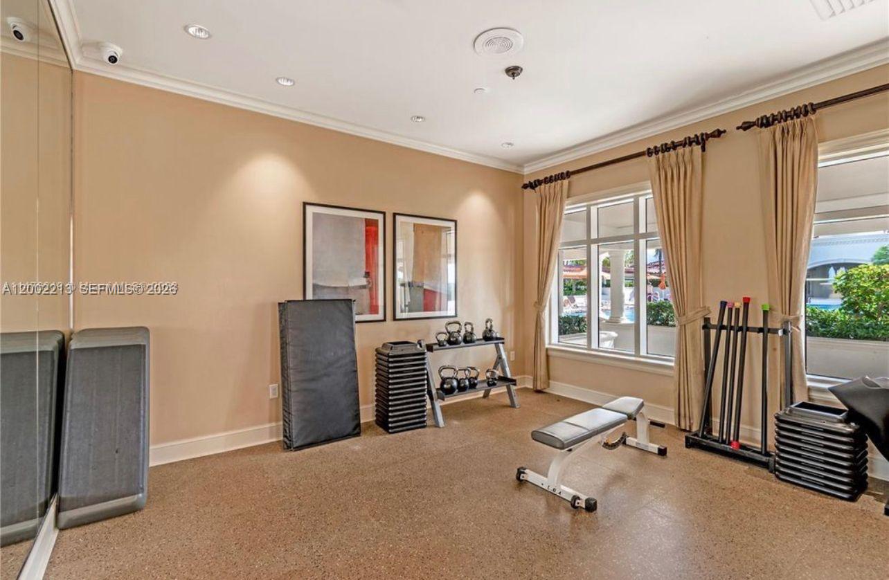 TURNBERRY VLG NO TOWER CO - Residential