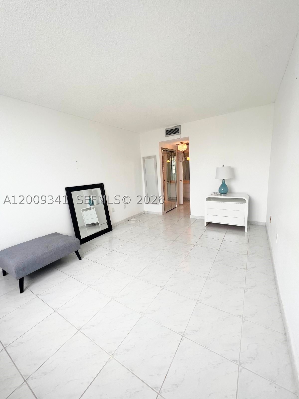 ARLEN HOUSE CONDO - Residential