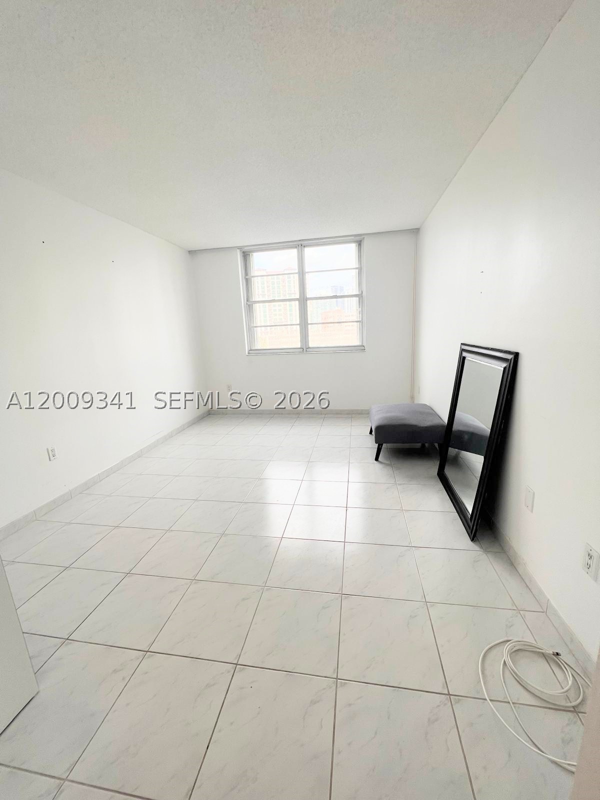 ARLEN HOUSE CONDO - Residential