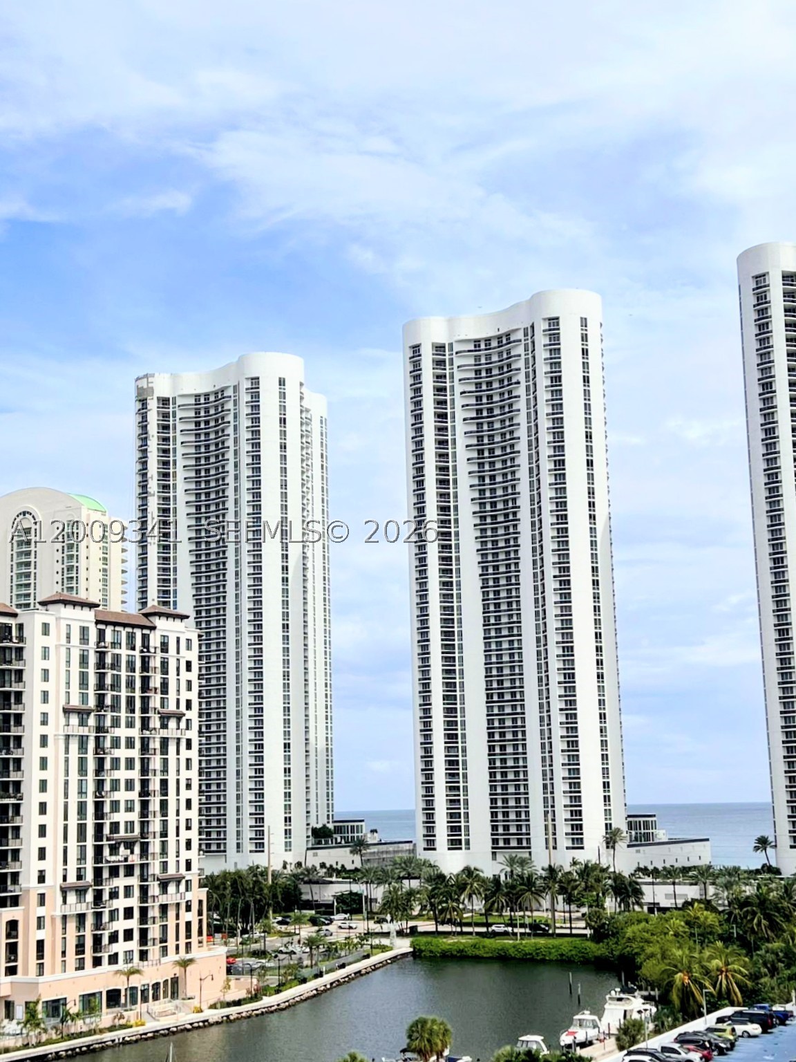 ARLEN HOUSE CONDO - Residential