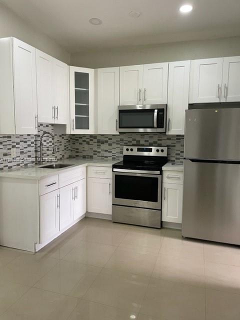 NICHOLS GOLF ESTATES - Residential Lease
