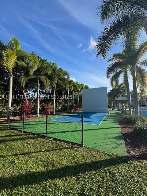 NO 9 PALM-AIRE COUNTRY CL - Residential